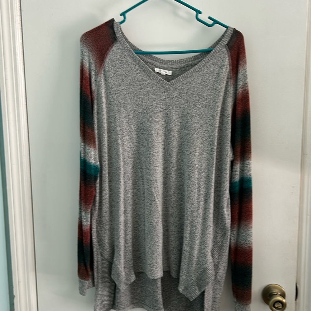 Maurice’s long sleeve size large comfy shirt  grey with multicolor sleeve